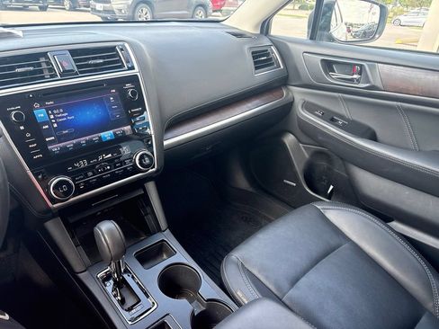 Used 2019 Subaru Outback 2.5i Limited AWD/4WD image 25