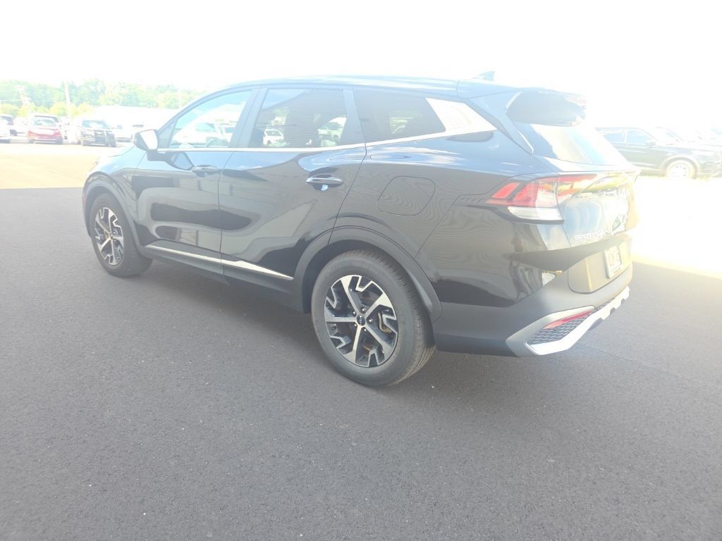 Used 2023 Kia Sportage EX FWD image 5