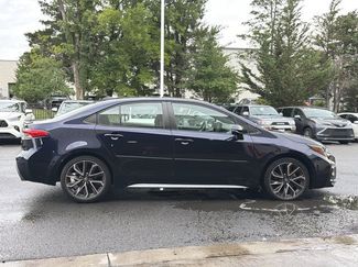 Used 2022 Toyota Corolla SE w/ SE Premium Package FWD video 4