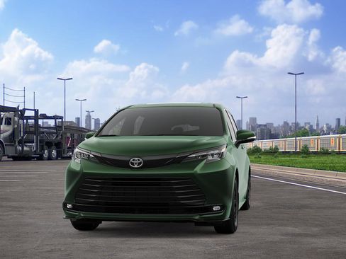 New 2026 Toyota Sienna XLE Woodland Edition image 21