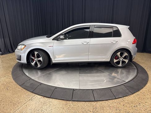 Used 2016 Volkswagen GTI SE w/ Lighting Package (SEL) FWD image 3