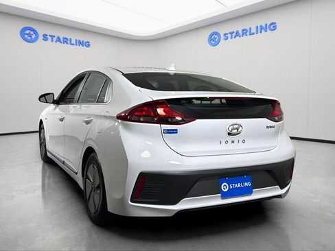 Used 2020 Hyundai Ioniq SE image 6