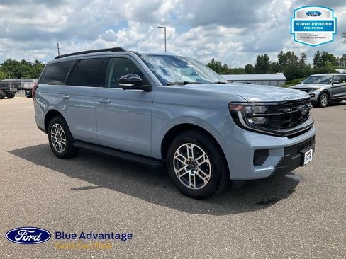 Used 2025 Ford Expedition Active AWD/4WD image 5