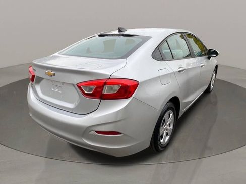 Used 2016 Chevrolet Cruze LS image 6