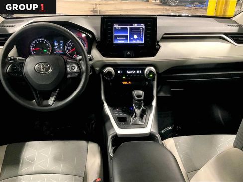 Used 2021 Toyota RAV4 XLE w/ Convenience Package AWD/4WD image 16