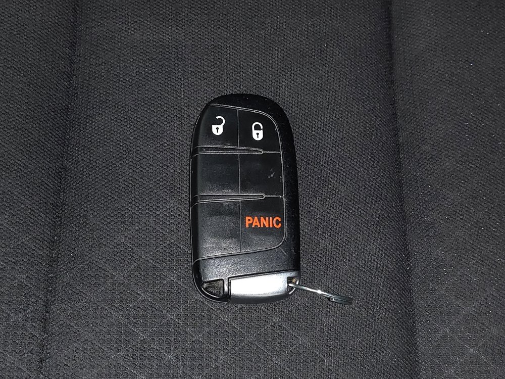 Used 2021 Jeep Grand Cherokee Laredo RWD image 32