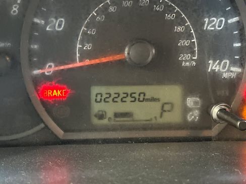 Used 2024 Mitsubishi Mirage ES FWD image 23