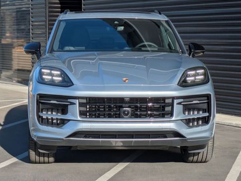 New 2026 Porsche Cayenne S image 6