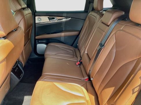 Used 2022 Lincoln Nautilus Reserve w/ Equipment Group 202A AWD/4WD image 26