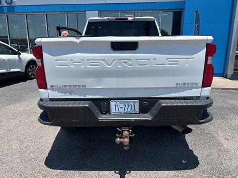 Used 2021 Chevrolet Silverado 2500 Custom w/ Custom Convenience Package AWD/4WD image 9
