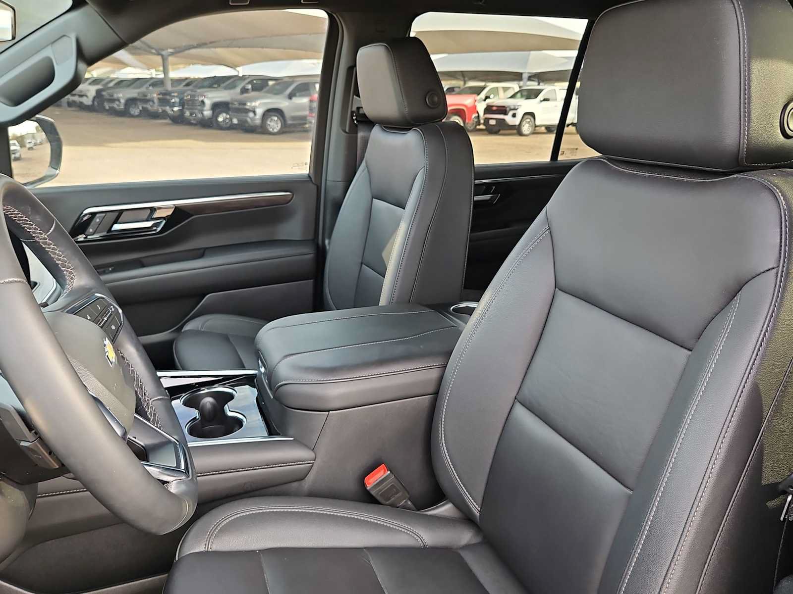 Used 2025 Chevrolet Tahoe LT RWD image 15