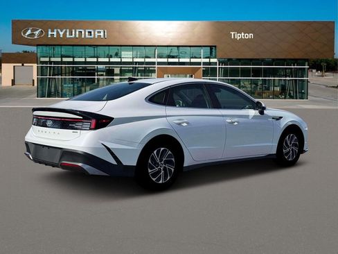 New 2026 Hyundai Sonata Blue FWD image 8
