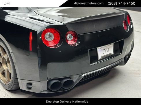 Used 2013 Nissan GT-R Black Edition image 16
