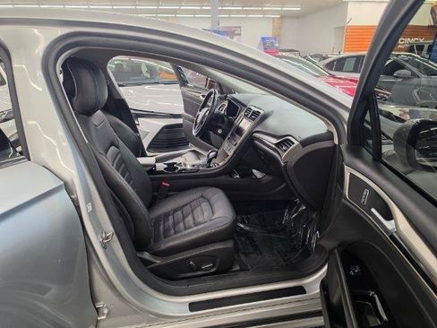Used 2016 Ford Fusion SE w/ Equipment Group 502A FWD image 32