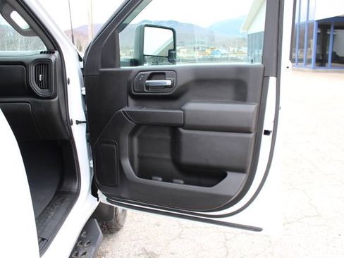 Used 2024 Chevrolet Silverado 2500 Custom w/ Custom Value Package image 59