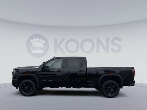 New 2026 GMC Sierra 2500 AT4 w/ Technology Package AWD/4WD image 2