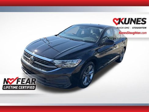 Used 2024 Volkswagen Jetta SE image 5