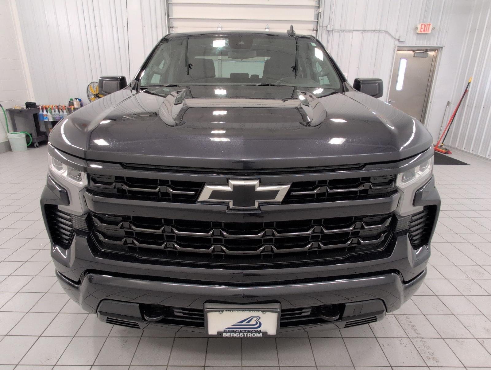 Used 2023 Chevrolet Silverado 1500 RST AWD/4WD image 13