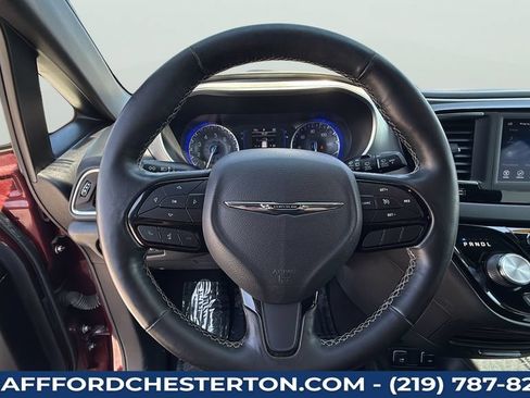 Used 2019 Chrysler Pacifica Touring Plus w/ S Appearance Package FWD image 22