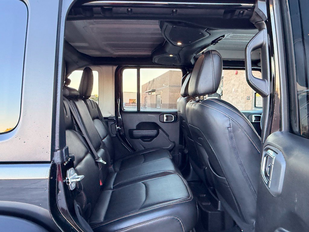 Used 2024 Jeep Wrangler Unlimited AWD/4WD image 15