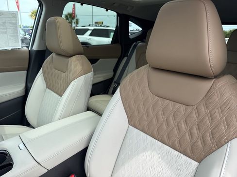 New 2026 Nissan Murano Platinum AWD/4WD image 11