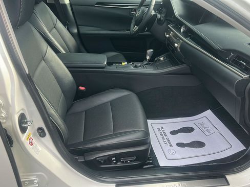 Used 2016 Lexus ES 350 w/ Accessory Package FWD image 8