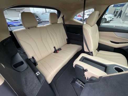 Used 2023 Acura MDX SH-AWD image 23