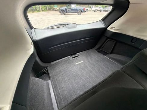 Used 2024 Nissan Rogue S FWD image 30