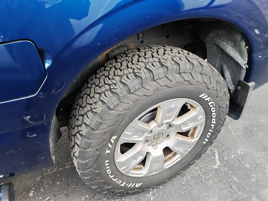 Used 2018 Nissan Titan SV w/ SV Convenience Package AWD/4WD image 5