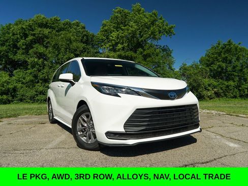 Used 2021 Toyota Sienna LE AWD/4WD image 1