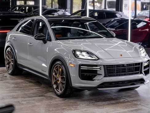 Used 2026 Porsche Cayenne Turbo GT AWD/4WD image 2