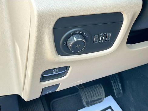 New 2026 Jeep Grand Cherokee L Limited image 10