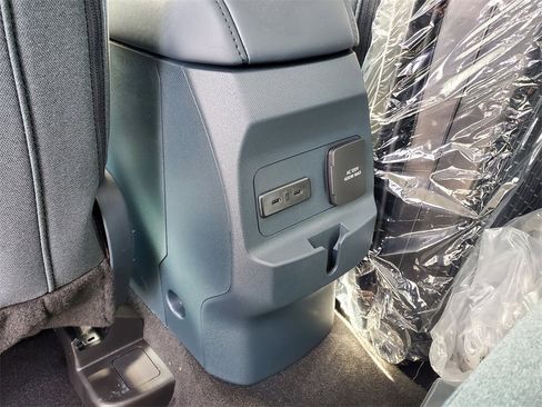 New 2025 Ford Maverick XLT w/ XLT Luxury Package image 25