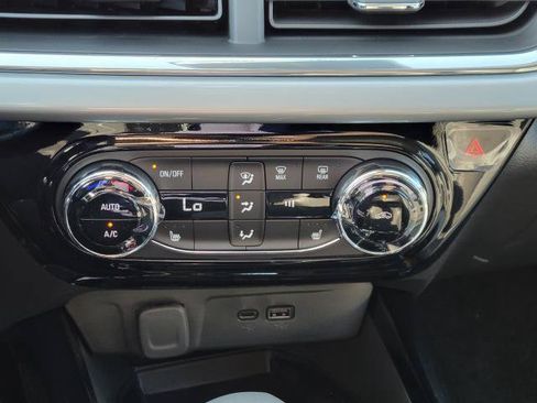 New 2026 Chevrolet Trax LT w/ Sunroof Package FWD image 22