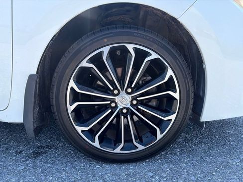 Used 2015 Toyota Corolla S Premium FWD image 28