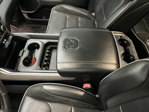 Used 2020 RAM 1500 Laramie AWD/4WD image 39