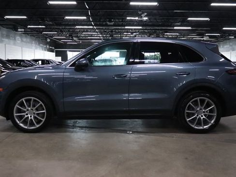 Used 2019 Porsche Cayenne S AWD/4WD image 2