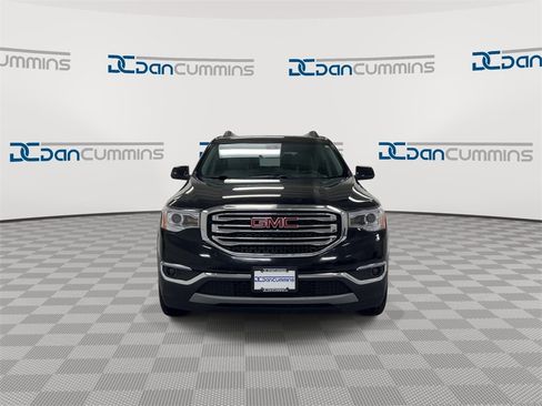 Used 2017 GMC Acadia SLT image 3