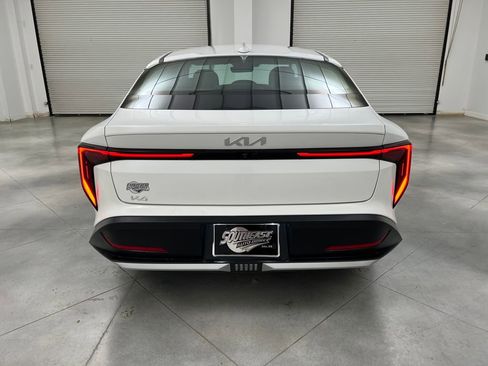 Used 2025 Kia K4 LXS image 6