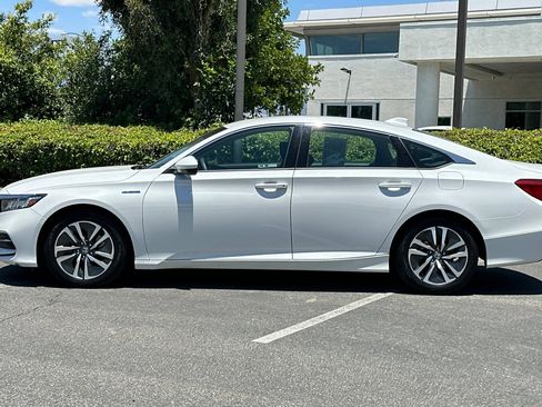 Used 2019 Honda Accord Hybrid image 2