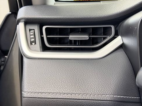 Used 2019 Toyota RAV4 XLE Premium FWD image 39