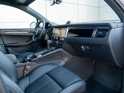 New 2026 Porsche Macan S image 26