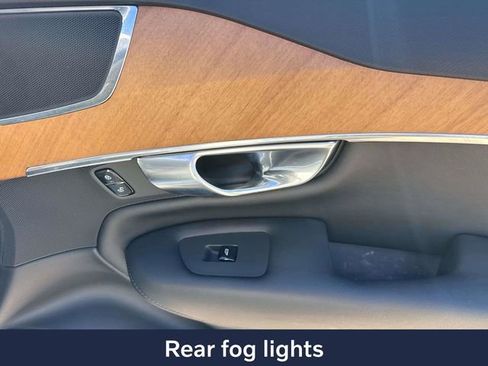 Used 2023 Volvo XC90 B6 Plus image 19