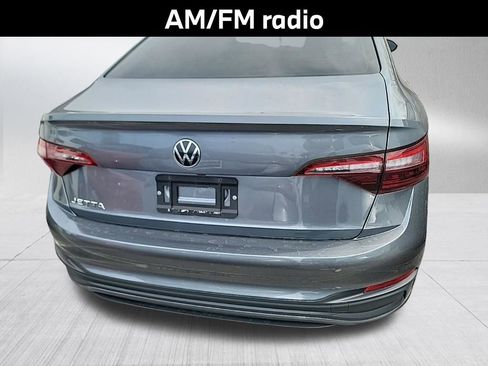 Used 2023 Volkswagen Jetta Sport image 6