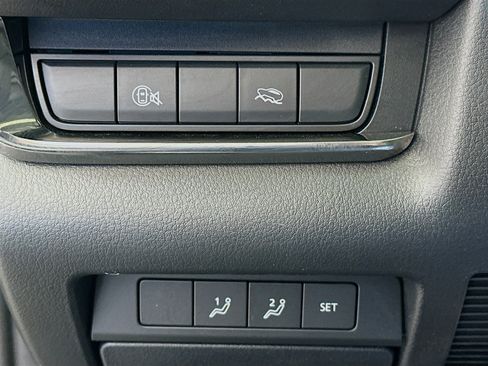 Used 2025 MAZDA CX-30 AWD 2.5 S w/ Preferred Package image 17