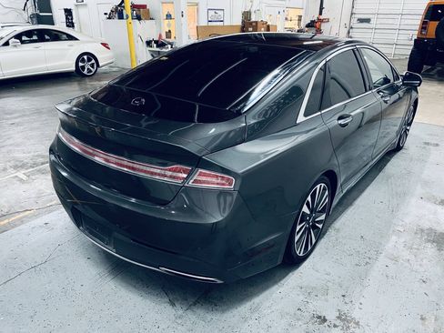 Used 2019 Lincoln MKZ Reserve w/ Luxury Package FWD image 9