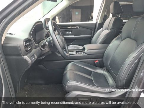 Used 2024 Honda Pilot EX-L image 11