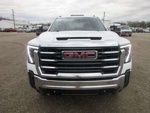 New 2026 GMC Sierra 2500 SLT image 12