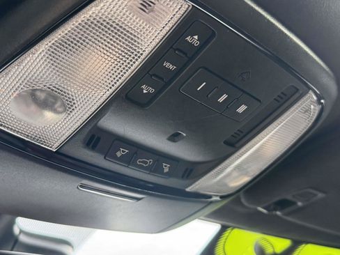 Used 2023 Dodge Durango R/T AWD/4WD image 12