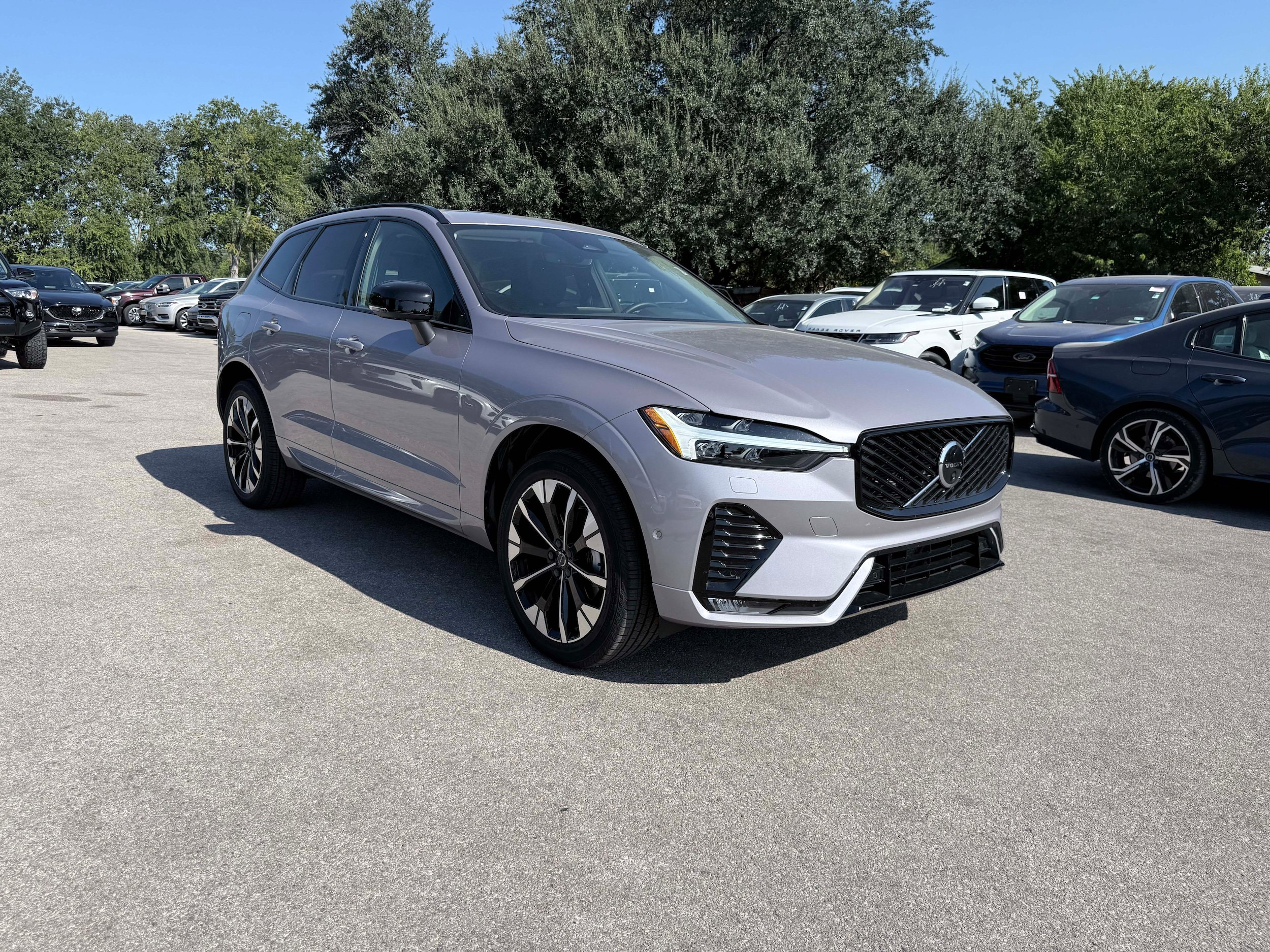 Certified 2026 Volvo XC60 B5 Plus AWD/4WD image 7